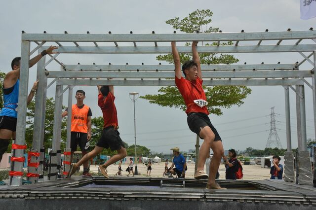 Mud_Race_2408