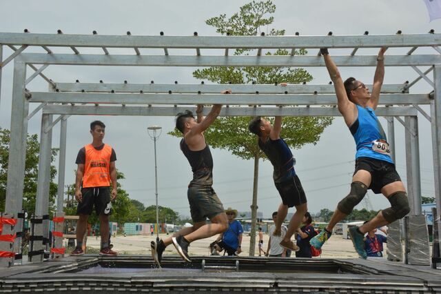 Mud_Race_2411