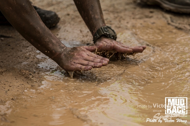 MUD RACE_0102