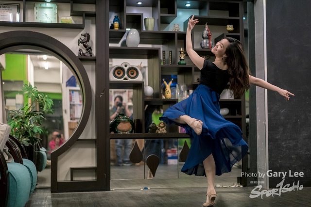 Dance 0199