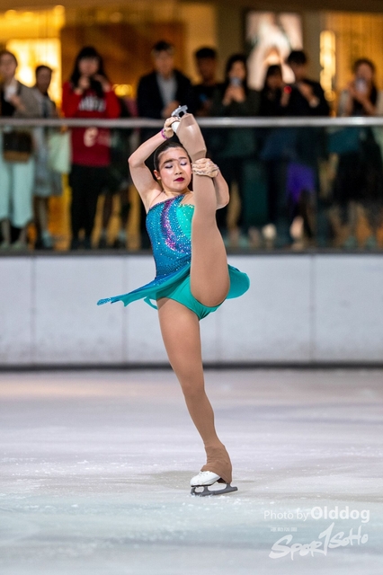 Skating143