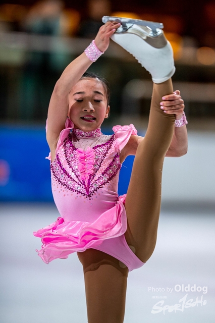 Skating196