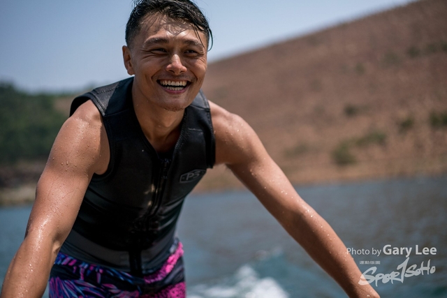 Wakesurf 0298