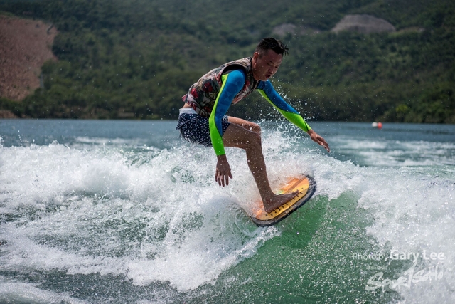 Wakesurf 0322