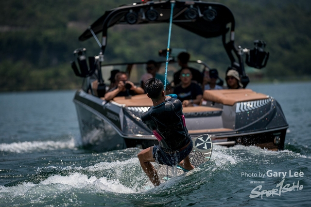 Wakesurf 0392