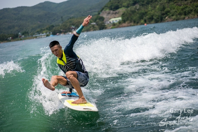 Wakesurf 0435