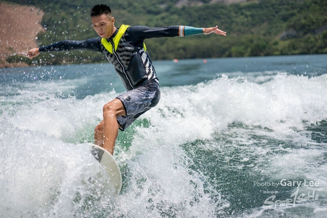 Wakesurf 0443