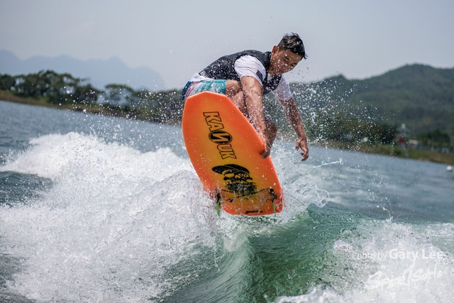 Wakesurf 0494