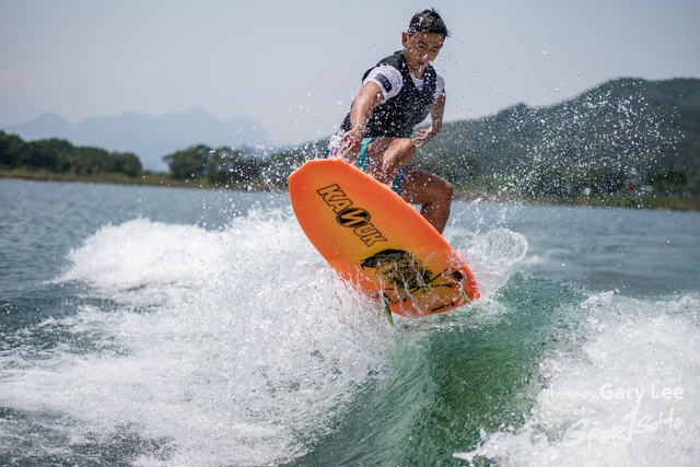 Wakesurf 0499
