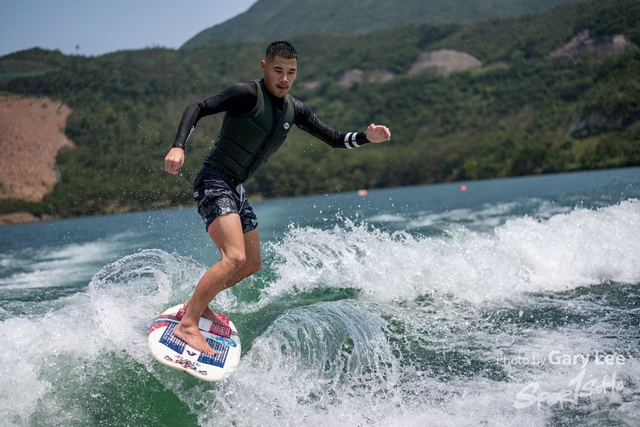 Wakesurf 0646