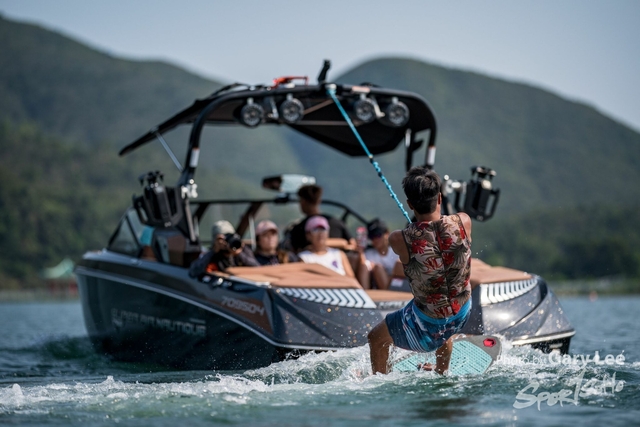 Wakesurf 0747