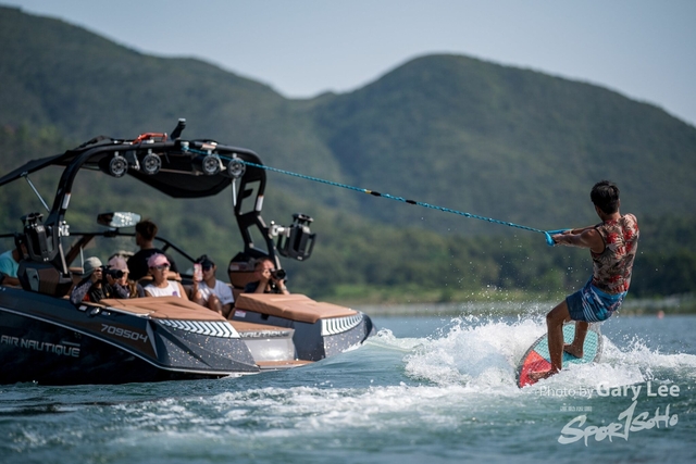 Wakesurf 0748