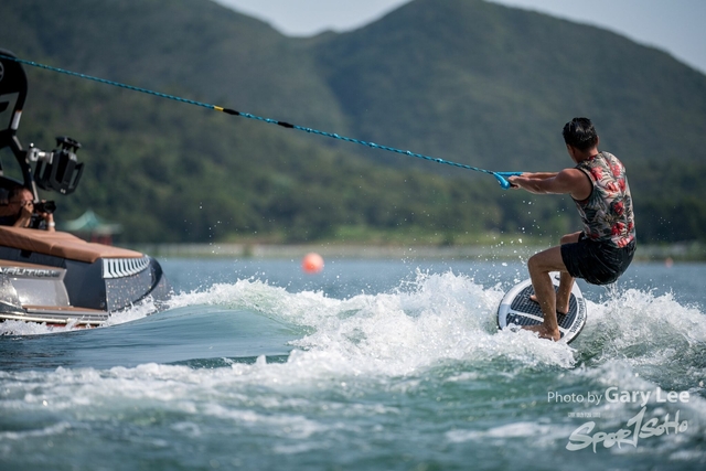 Wakesurf 0752