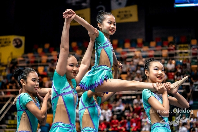 Gymnastics-311