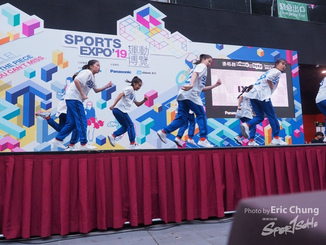 Dance in Step_1200