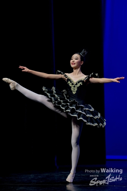 2019-10-06 Solo Dance 1053