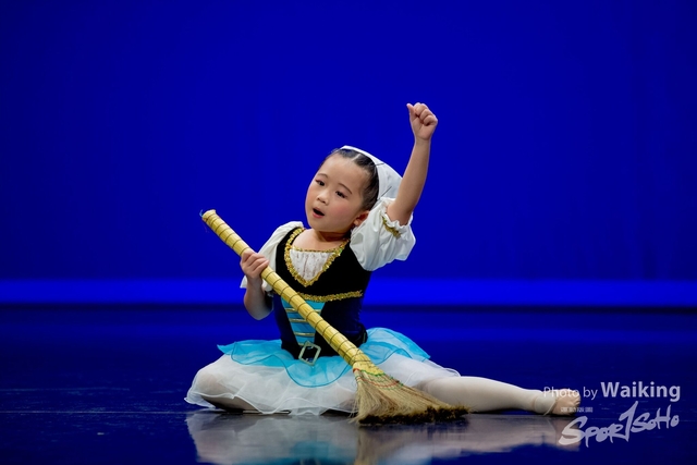 2019-10-06 Solo Dance 0212