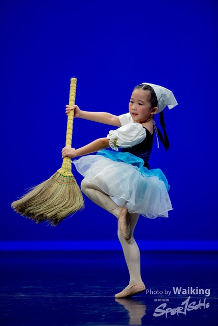 2019-10-06 Solo Dance 0217