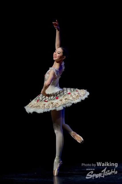 2019-10-06 Solo Dance 1698