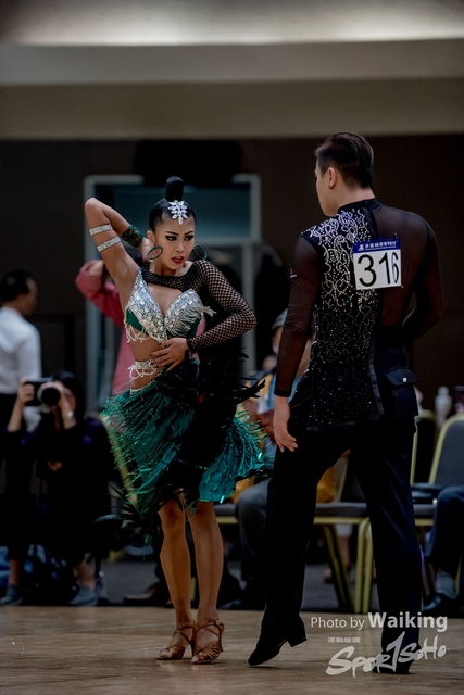 2019-12-25 Dance 0945