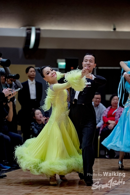 2019-12-25 Dance 1055