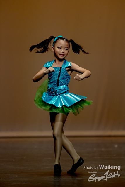 2020-10-18 Solo Dance 1674