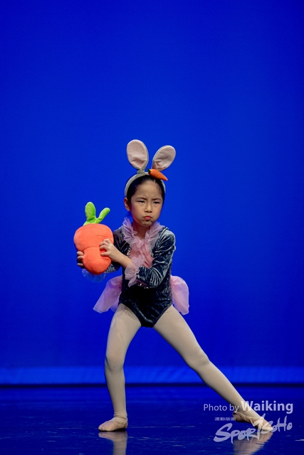 2020-10-18 Solo Dance 0172