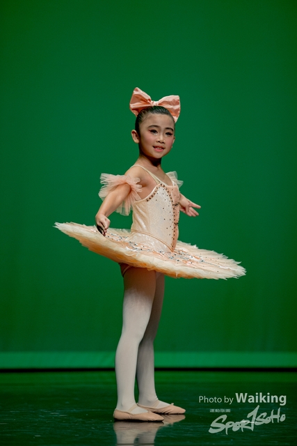 2020-10-18 Solo Dance 0222
