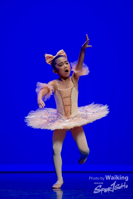 2020-10-18 Solo Dance 0243