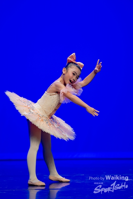 2020-10-18 Solo Dance 0245