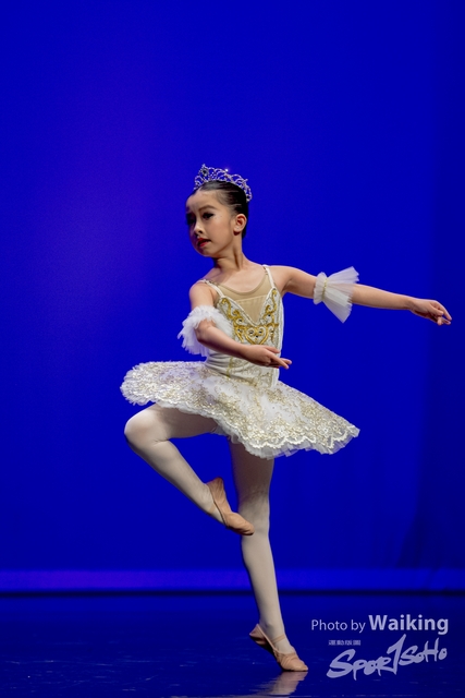 2020-10-18 Solo Dance 0250