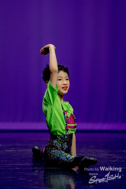 2020-10-18 Solo Dance 1796