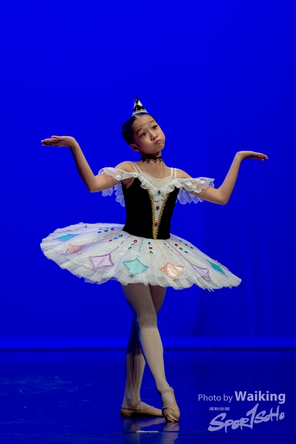 2020-10-18 Solo Dance 0305