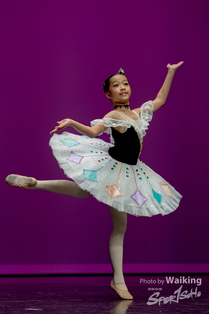 2020-10-18 Solo Dance 0320