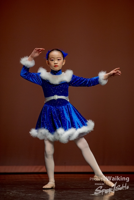 2020-10-18 Solo Dance 0345