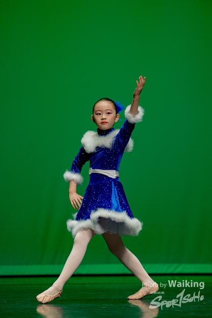 2020-10-18 Solo Dance 0355