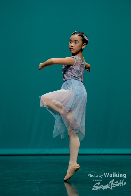 2020-10-18 Solo Dance 0400