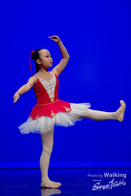 2020-10-18 Solo Dance 0407