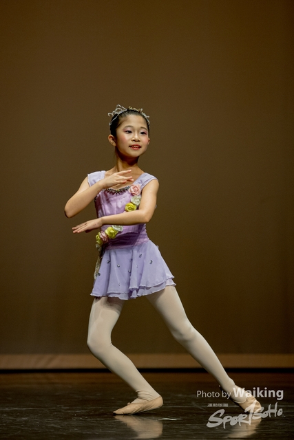 2020-10-18 Solo Dance 0421