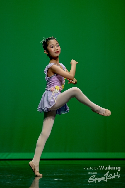 2020-10-18 Solo Dance 0430