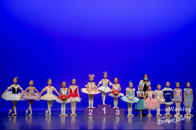 2020-10-18 Solo Dance 0438