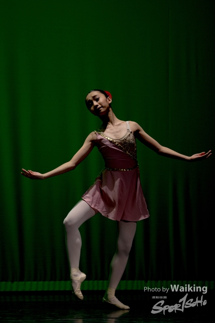 2020-10-18 Solo Dance 0541