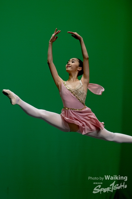 2020-10-18 Solo Dance 0543