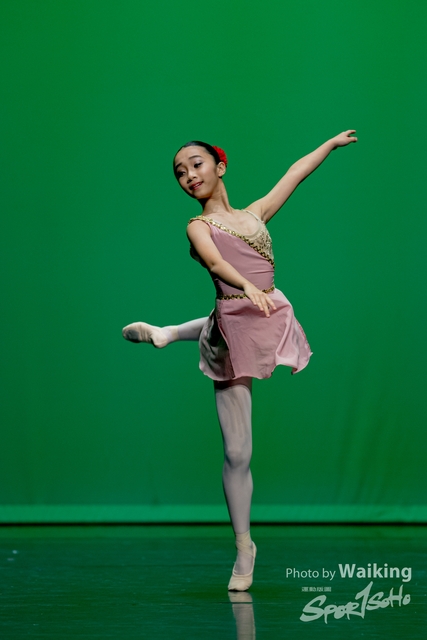 2020-10-18 Solo Dance 0551
