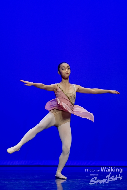 2020-10-18 Solo Dance 0564