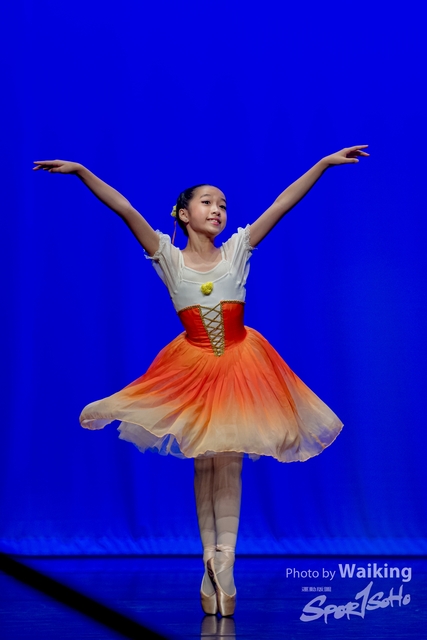 2020-10-18 Solo Dance 0613