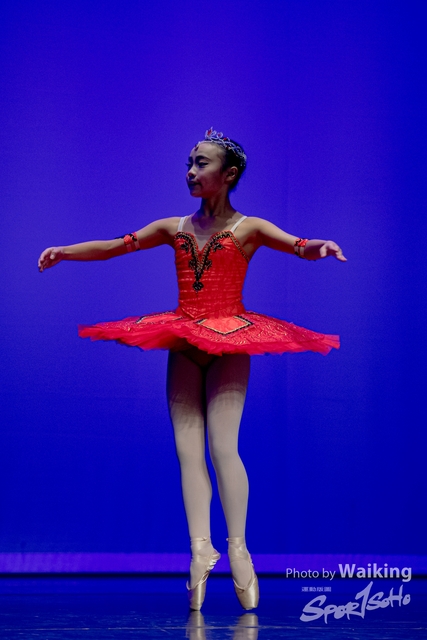2020-10-18 Solo Dance 0642