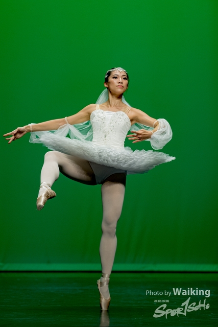 2020-10-18 Solo Dance 0654