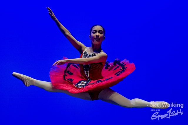 2020-10-18 Solo Dance 0659