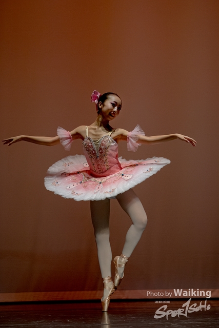 2020-10-18 Solo Dance 0673